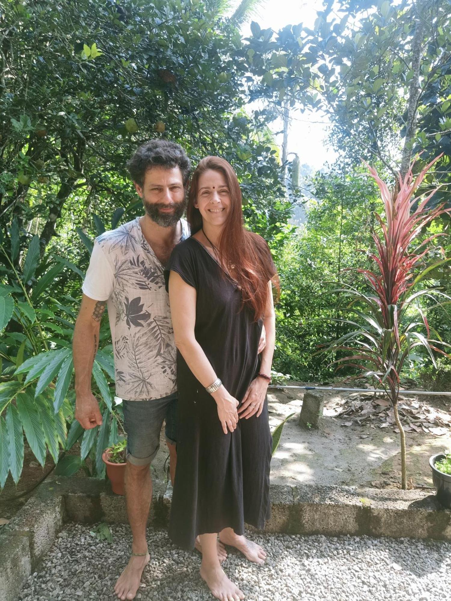 Homestay Lush Greens *
